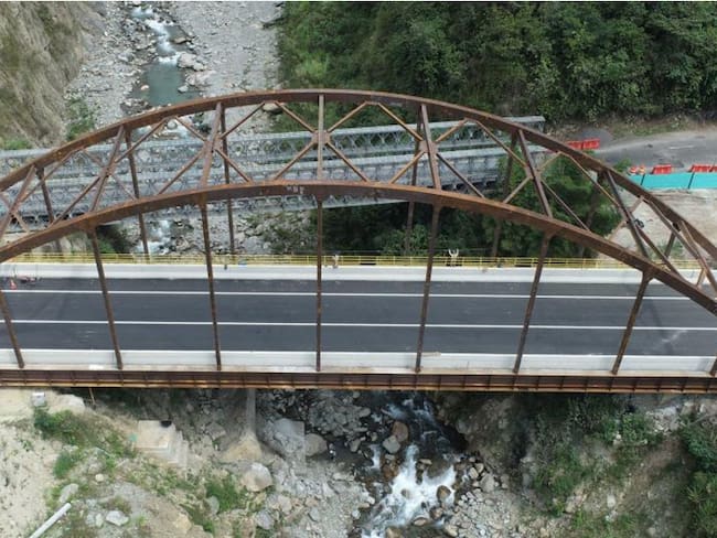 Entró en operación el Puente Naranjal en la vía al Llano. Cortesía: @CoviandinaSAS