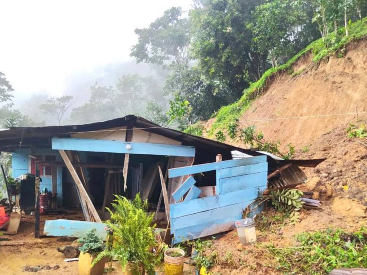Daños en viviendas por fuertes lluvias en la Sierra Nevada