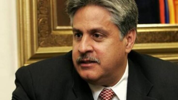 American Airlines dice que “opera con normalidad”, en contravía a excusas de Iván Moreno