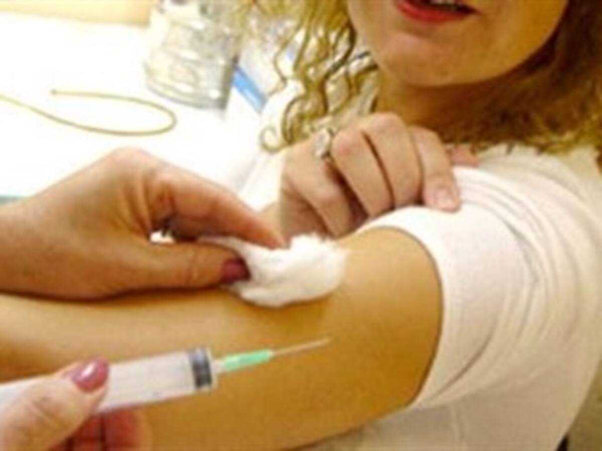Inicia vacunación gratuita contra el virus del Papiloma Humano en Bogotá