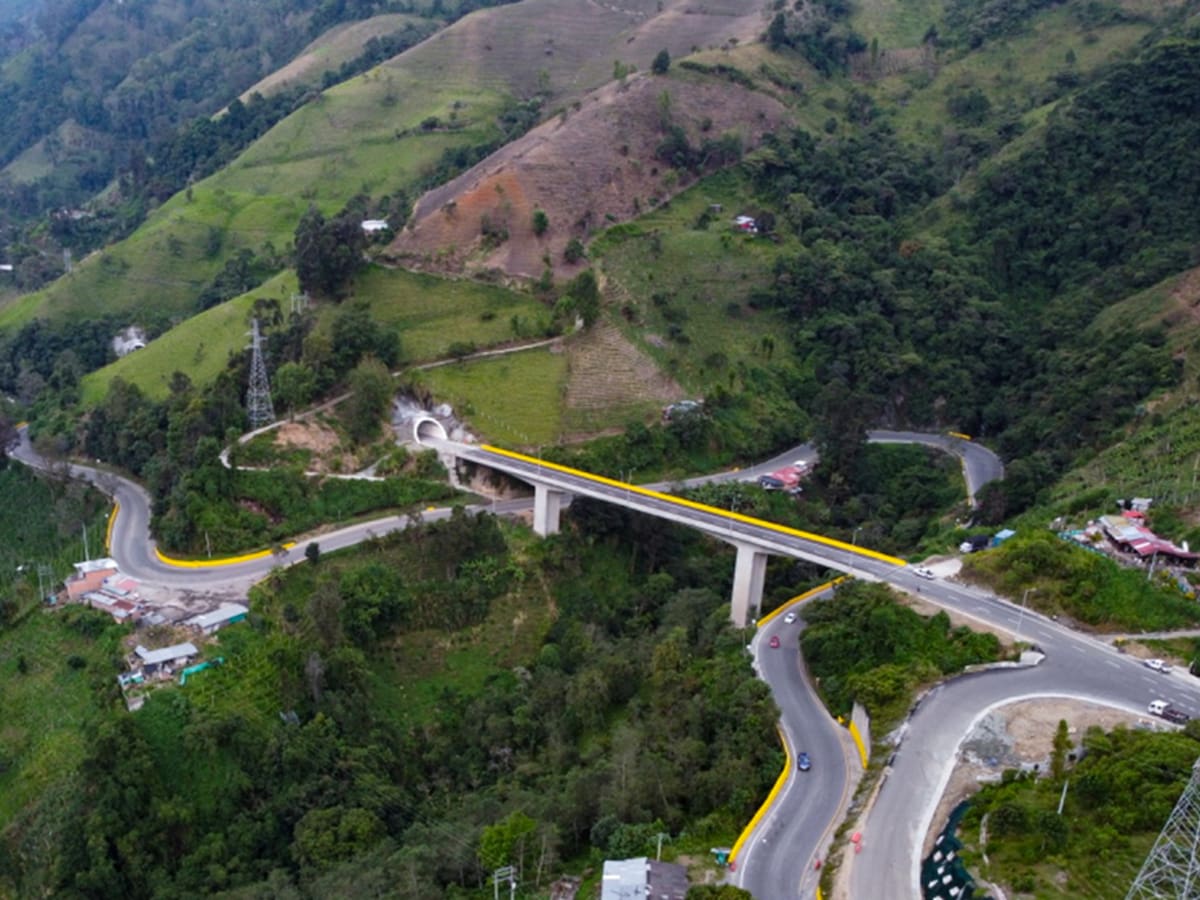 Invías anuncia cierre parcial de vía Cajamarca – Calarcá hasta julio de 2026 : tramos con bloqueos