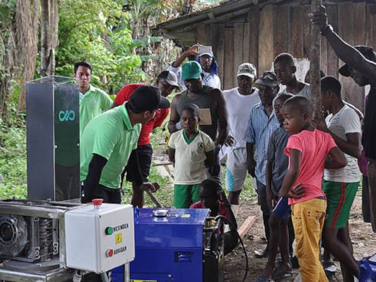 Trituradoras de plástico facilitan reciclaje en Buenaventura