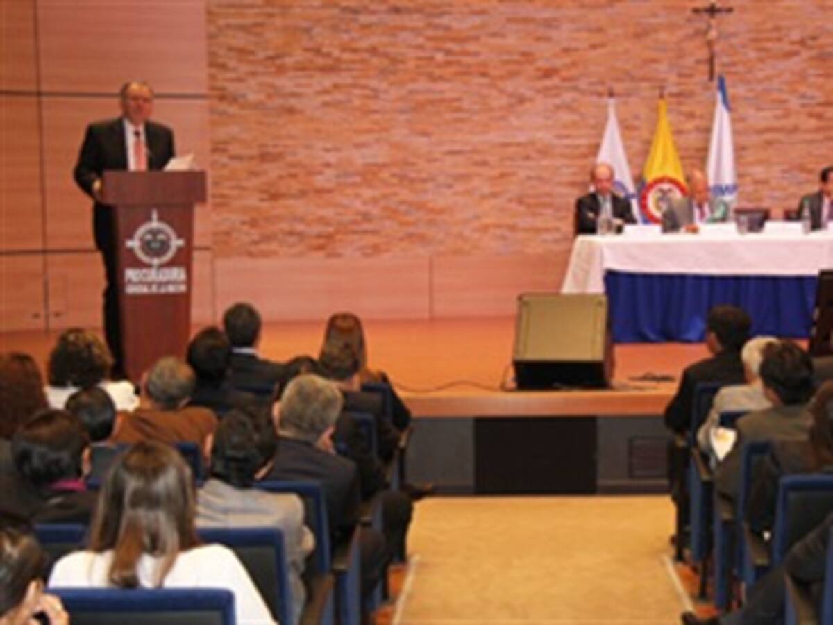 Reforma a la Procuraduría propone reducir tiempo de destituciones a 10 años