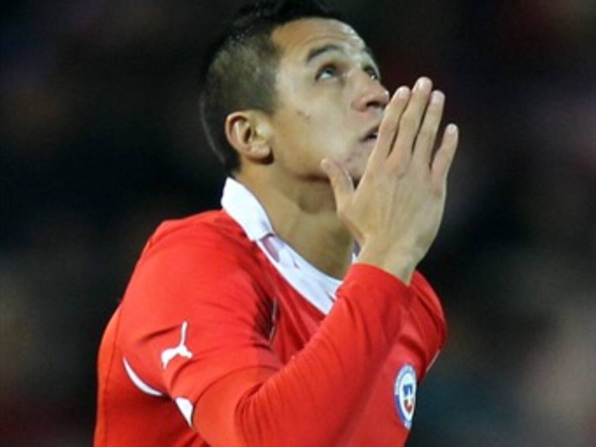 Chile vence a Perú en el último minuto y gana el grupo C