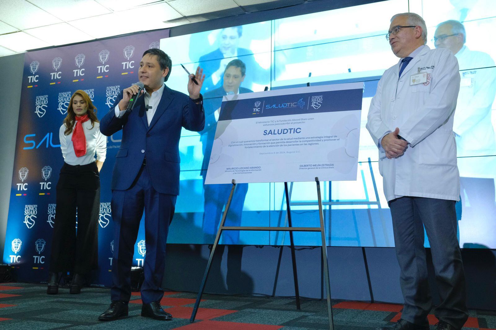 Ministro TIC, Mauricio Lizcano y Gilberto Mejía Estrada, Director general de la clínica Shaio en el lanzamiento del programa 'SaludTIC' ( 2024 )
