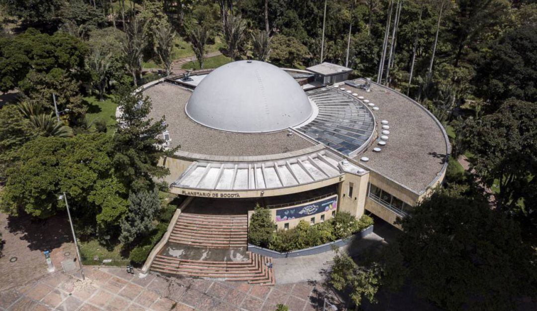 Show láser Planetario de Bogotá para mayo