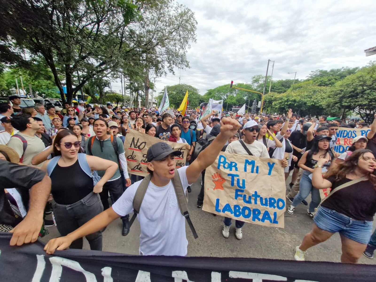 Ciudadanos y organizaciones sociales de Neiva se concentrarán este miércoles en el Parque Santander para participar en la movilización nacional en defensa de la soberanía y la democracia.