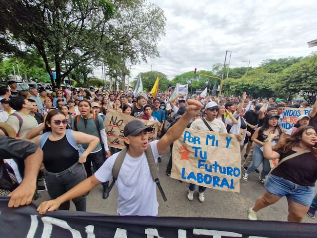 Ciudadanos y organizaciones sociales de Neiva se concentrarán este miércoles en el Parque Santander para participar en la movilización nacional en defensa de la soberanía y la democracia.
