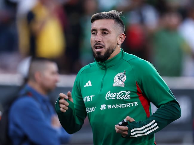 PASADENA, CA - SEPTEMBER 22: Hector Herrera of Mexico warms up during a training session ahead of a match between Mexico and Peru at Rose Bowl Stadium on September 22, 2022 in Pasadena, California. (Photo by Omar Vega/Getty Images)