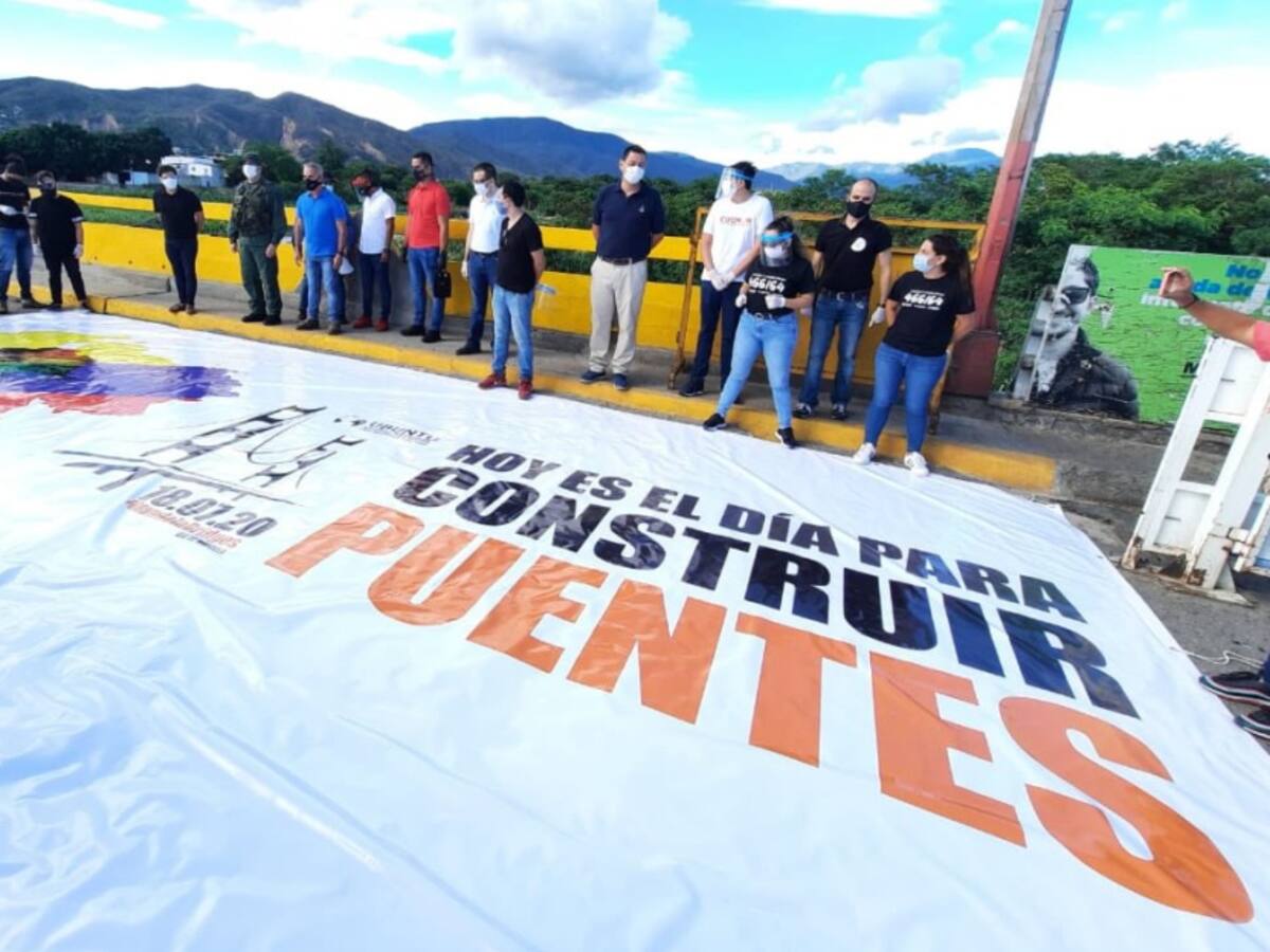 Puente Simón Bolívar cambio de nombre por un día para recordar a Mandela
