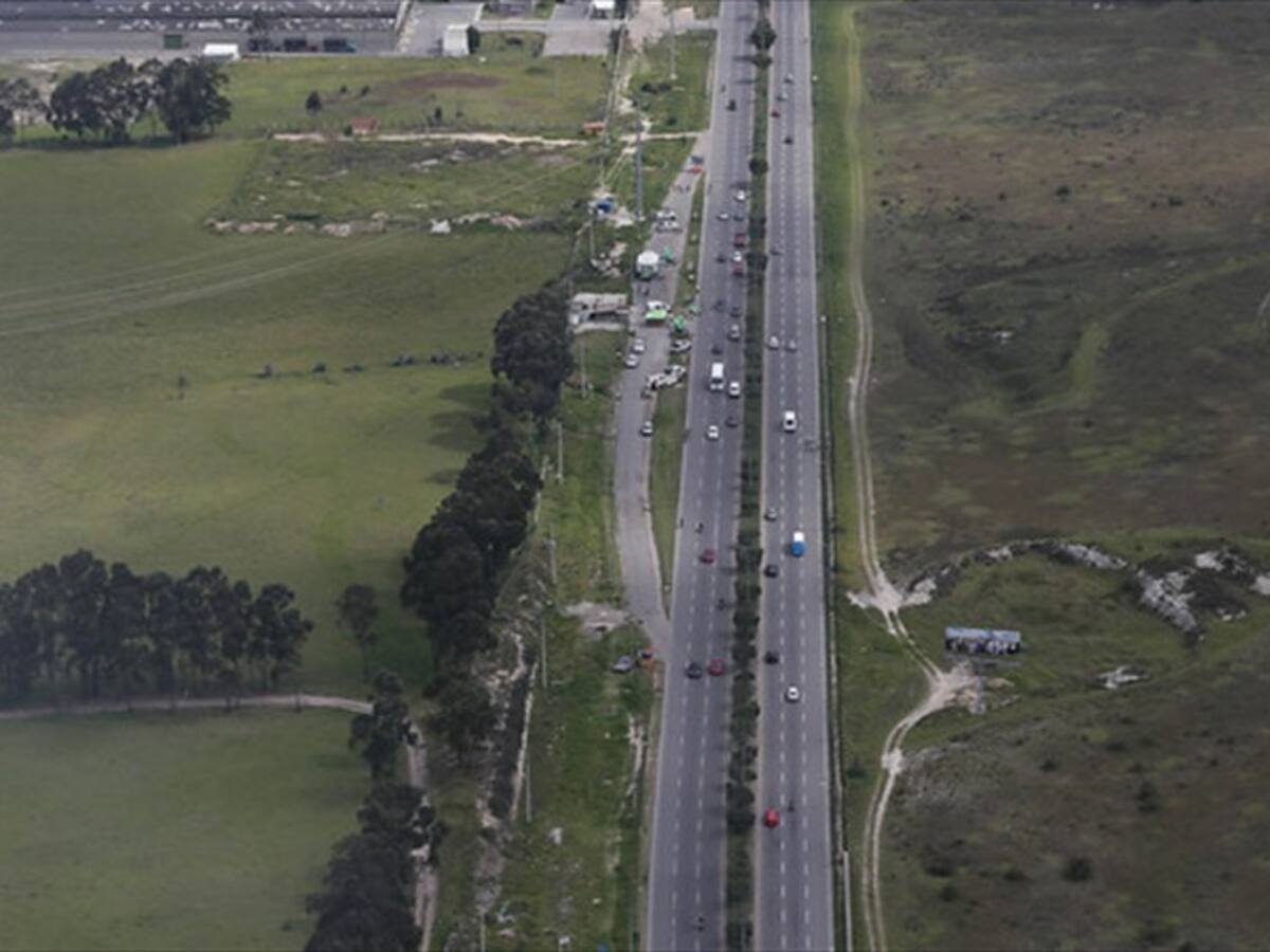 Camioneros consideran que carreteras colombianas no se parecen a las de Europa