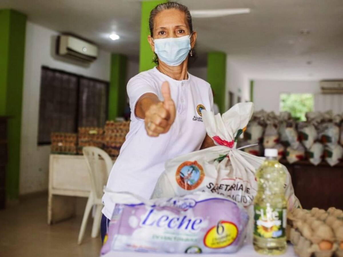 Inició entrega de paquetes alimentarios a los adultos mayores en Cartagena