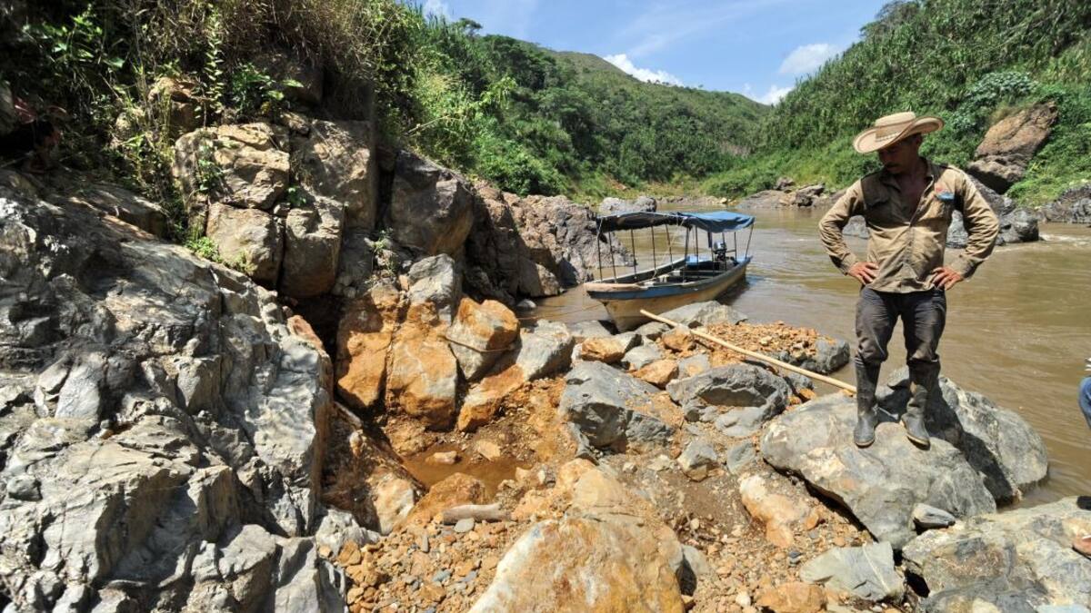 Acuerdo entre mineros del Eje Cafetero y el gobierno para iniciar proceso de formalización