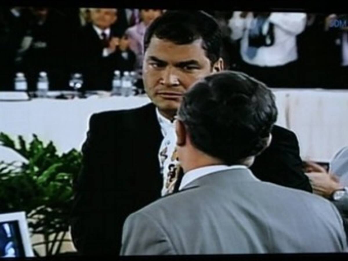 Correa quiere reanudar relación con Colombia, pero con 'dignidad y respeto'