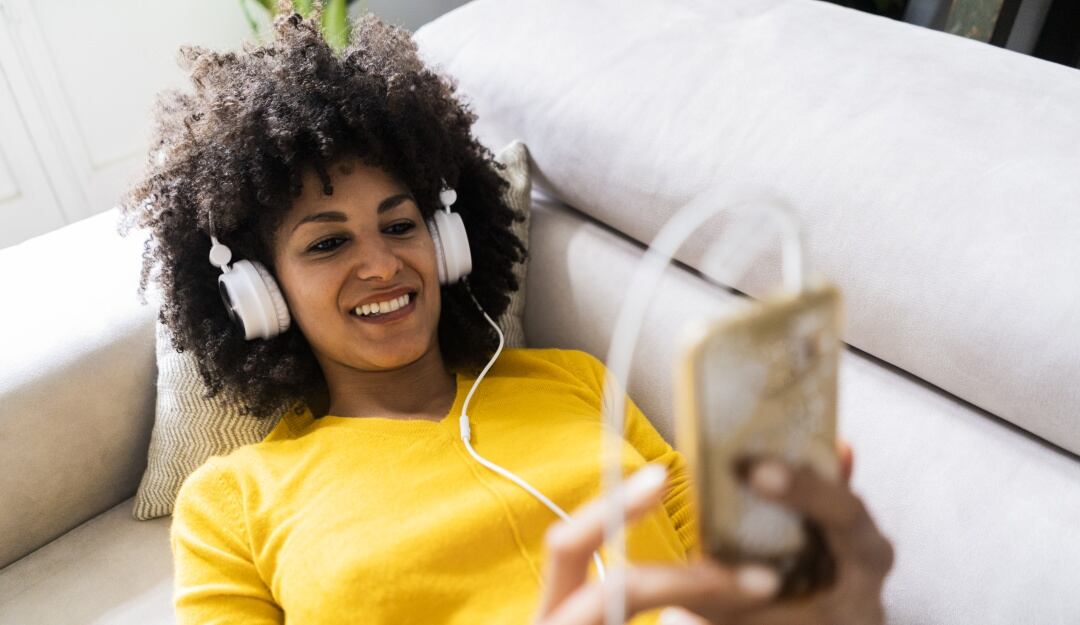 ¿Despistado? Auriculares miden concentración mediante señales cerebrales