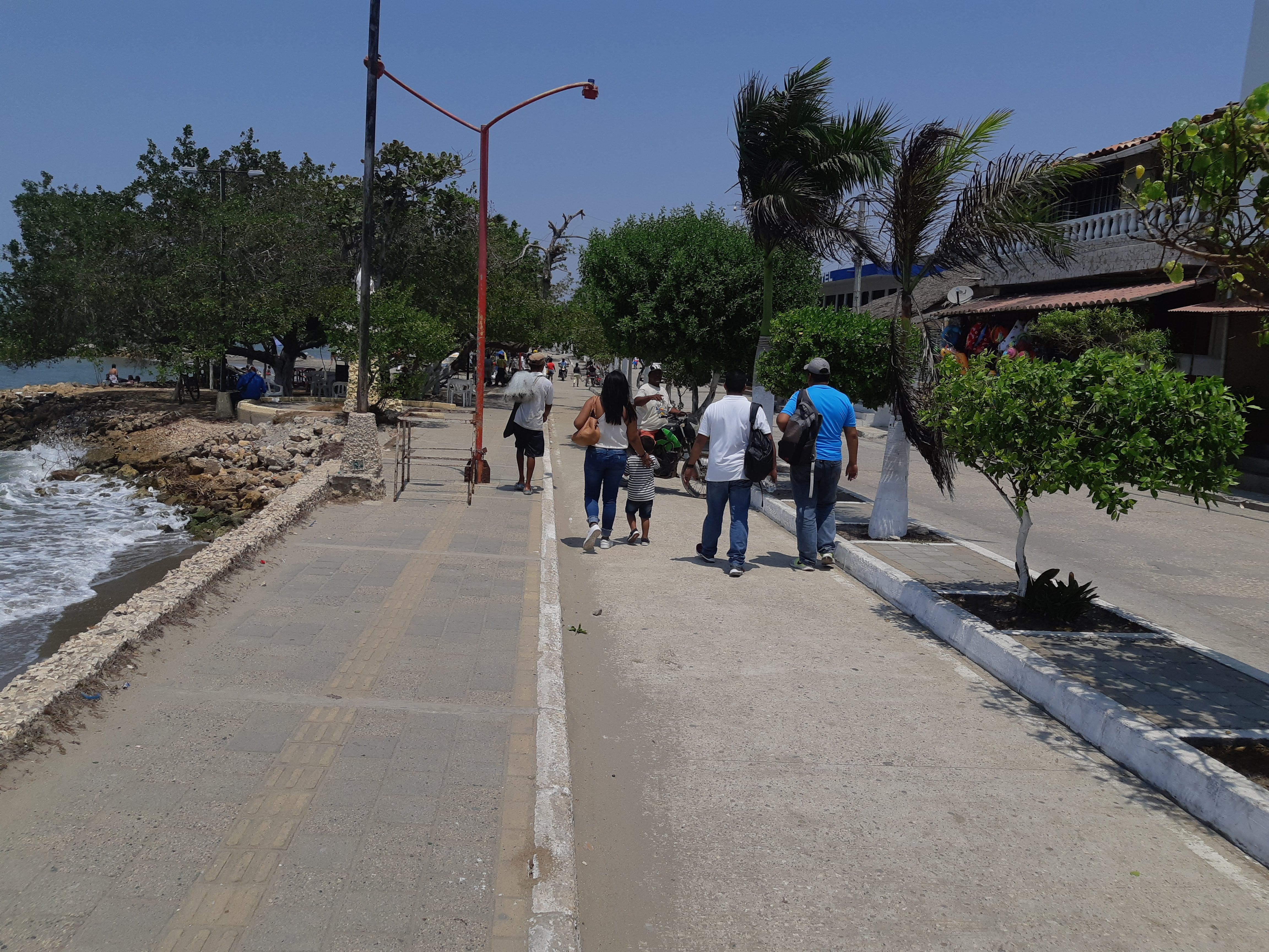 Un muerto y más de diez heridos en enfrentamientos entre barristas de Atlético Bucaramanga y lugareños en Tolú