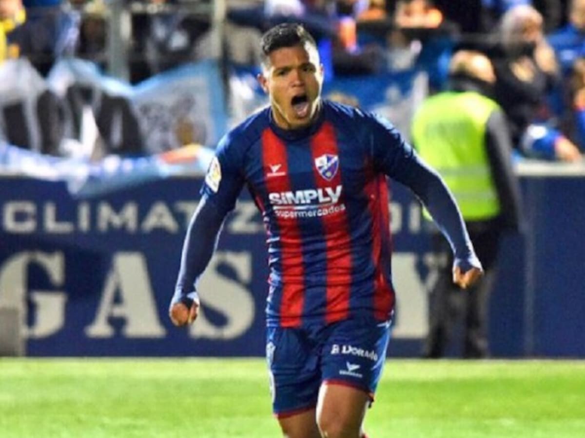 'Cucho' Hernández sufre un esguince leve de tobillo
