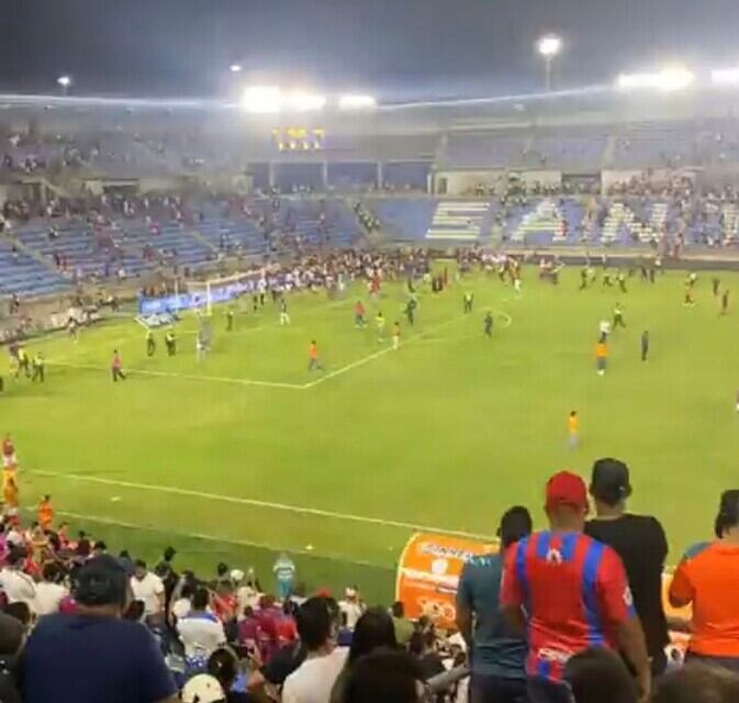 Un muerto, varios heridos y tres detenidos saldo de la gresca en el Sierra Nevada