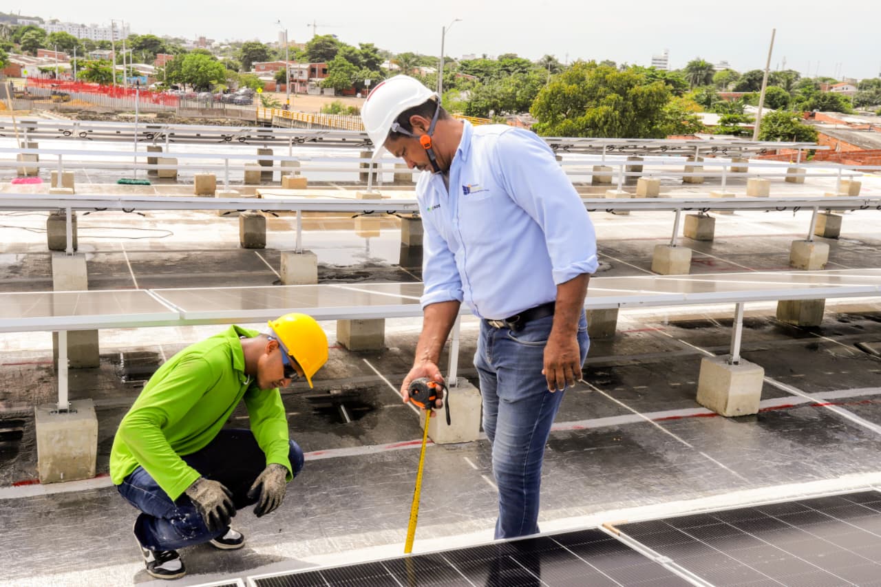 I.E. Jorge Artel, pionera en colegios públicos de Cartagena con sistema de energía solar