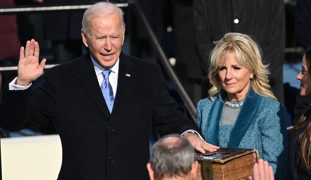 Joe Biden jura como el 46º presidente de EE.UU.