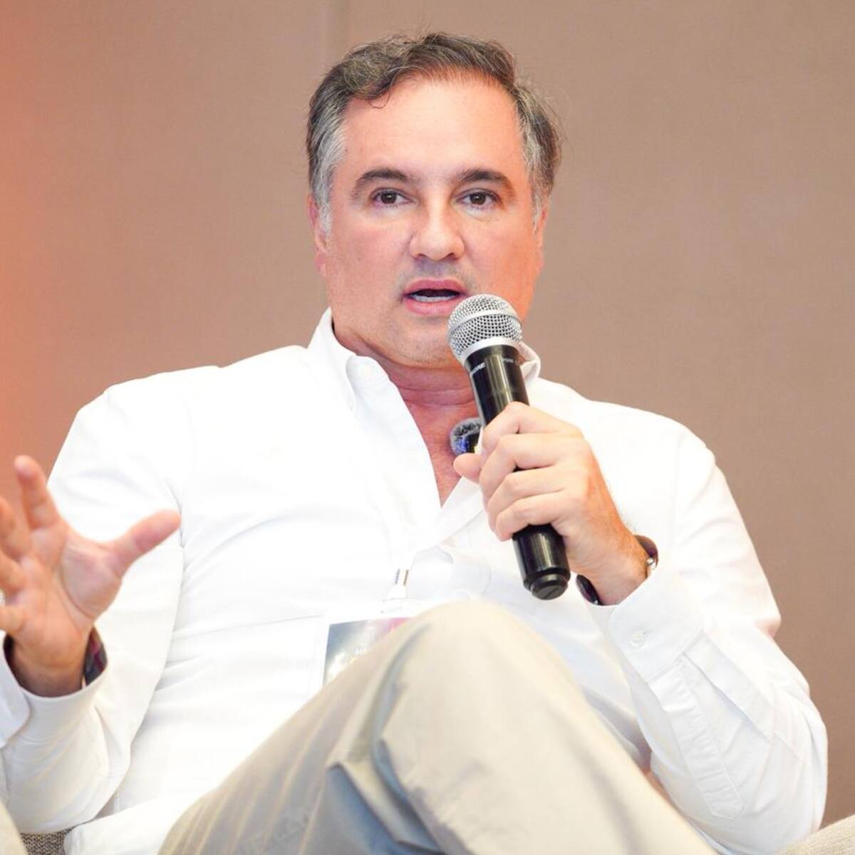 El voto obligatorio en Colombia es absolutamente necesario; se protege la democracia: Carlos Cuartas