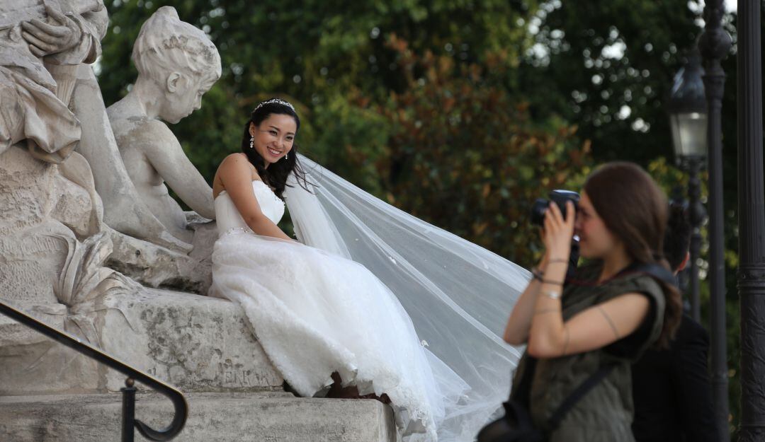 Conozca la mujer que se casó con ella misma