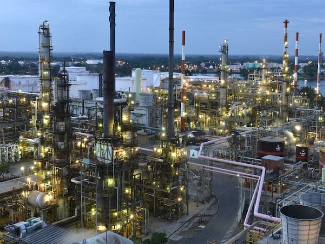 Coronavirus bajó consumo de combustibles