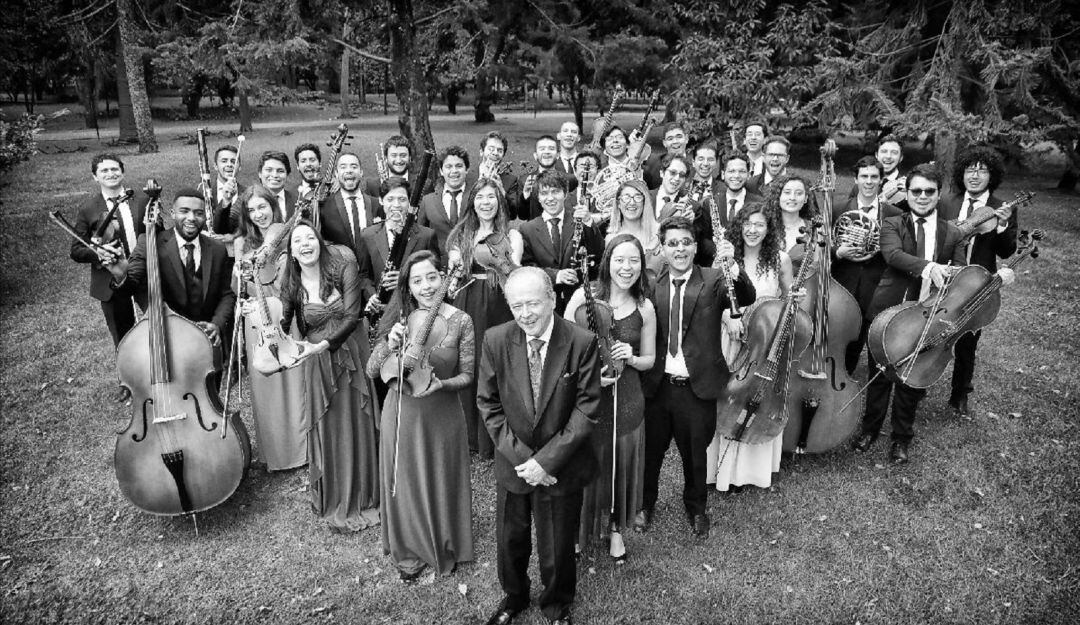 La Orquesta Filarmónica Juvenil de Bogotá, bajo la batuta del director italiano Sebastiano Rolli, estará presente en las noches de ópera.
