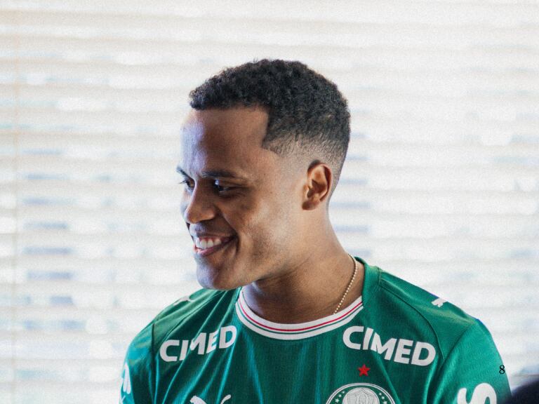 Jhon Arias llegó a Brasil para unirse a Palmeiras: así luce con su nueva indumentaria / @Palmeiras