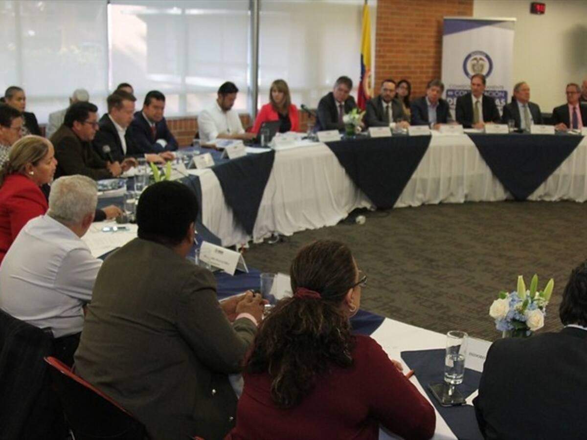 Cuarta reunión del salario mínimo dejó inconformes tanto a empresarios como sindicatos