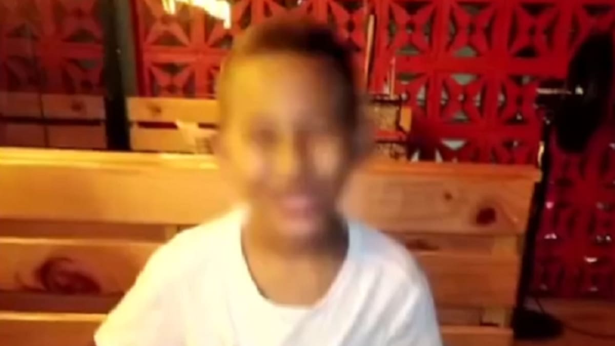 Mamá del niño herido
