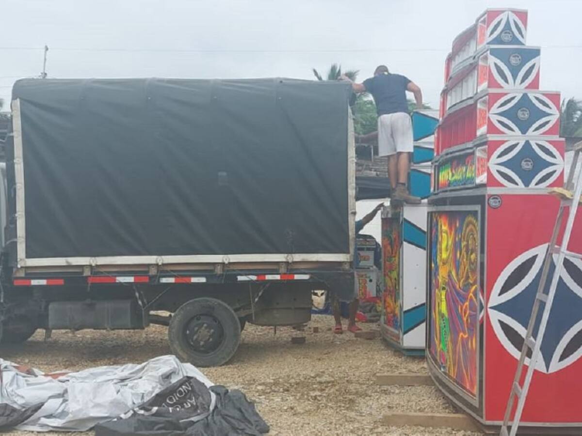 Autoridades de Barranquilla intervienen verbena en la 'Isla' de Barlovento