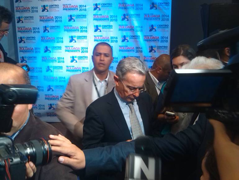 Uribe considera que Venezuela no debe acompañar más el proceso de paz. 