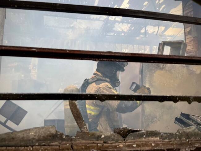 Fuerte incendio en el Colegio Instituto Don Bosco generó emergencia en Engativa