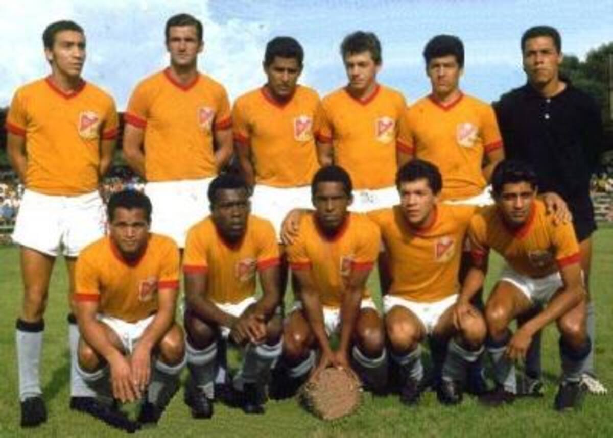 DEPORTIVO PEREIRA 1970ARRIBA IZQ-DER: Cardozo, “Velitas” Pérez, Montes, Darío López, Rodríguez y Vasco.ABAJO MISMO ORDEN: Wilson Garcés, Edison Angulo, Escobar, Arboleda y “Pajarito Rodríguez”.