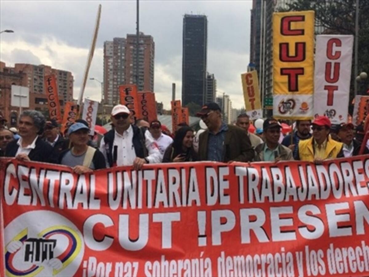 Gobierno y trabajadores del Estado acuerdan aumento salarial del 4,66 %