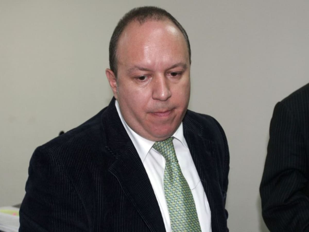 Conceden prisión domiciliaria al exfiscal antimafia, Camilo Bula