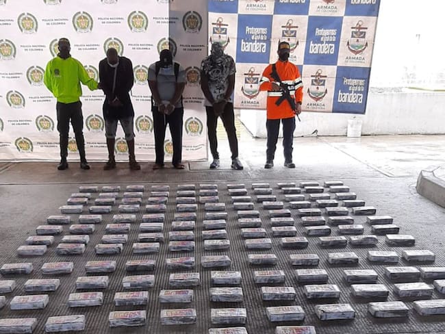 Tres personas fueron capturadas en altamar con 134 kilos de cocaína