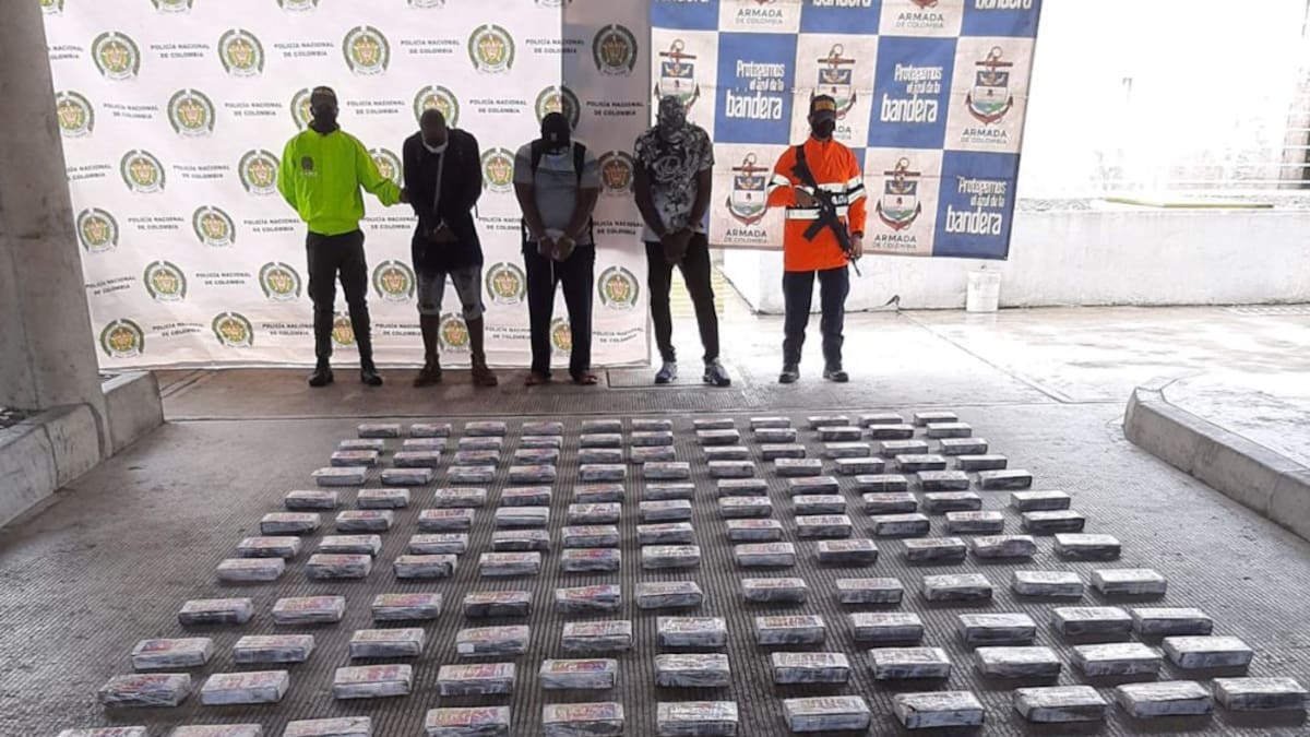 Tres personas fueron capturadas en altamar con 134 kilos de cocaína