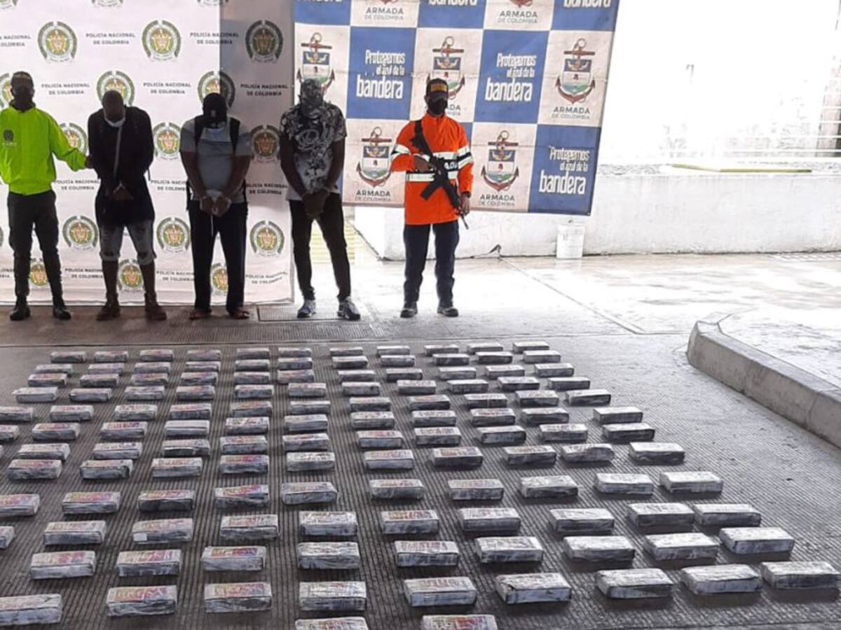 Tres personas fueron capturadas en altamar con 134 kilos de cocaína