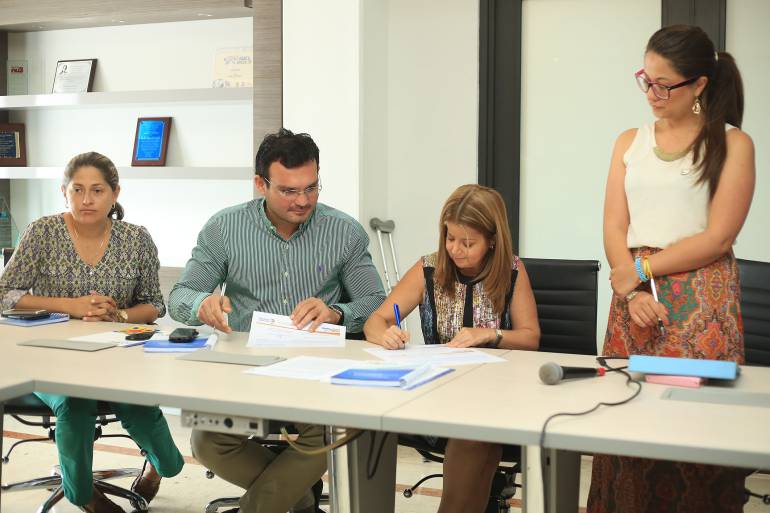 Firma del acuerdo para implementar programa de bilinguismo  en Barranquilla
