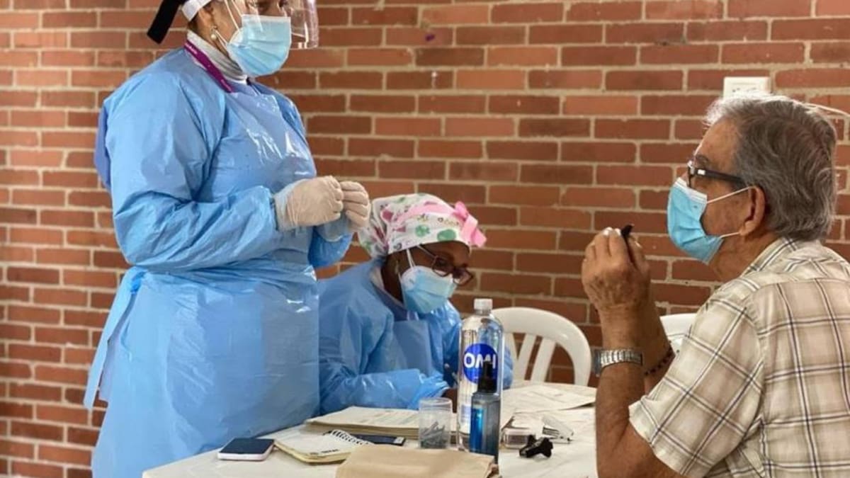 En un 300% aumentó demanda de pruebas COVID en Medellín