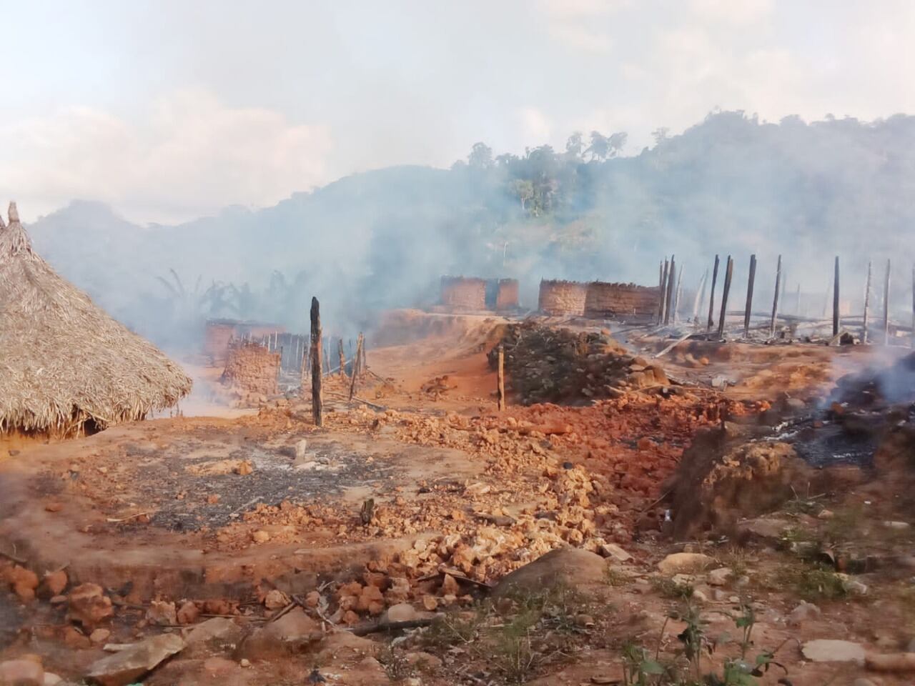 Terror en la Sierra Nevada: prendieron fuego a sitios sagrados de comunidades indígenas. Foto: Comunidad indígena de la etnia Kogui Wiwa