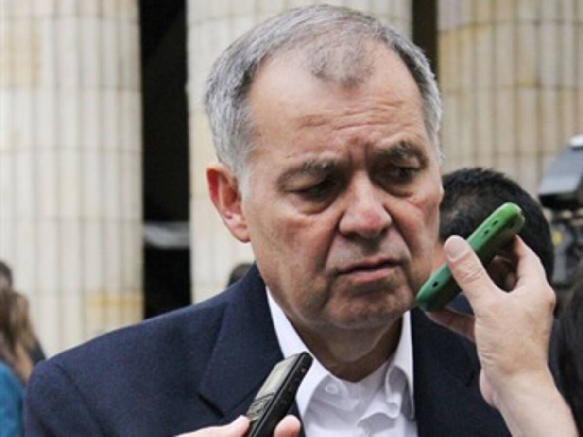 Procurador le pidió al presidente Santos no participar en actos de política