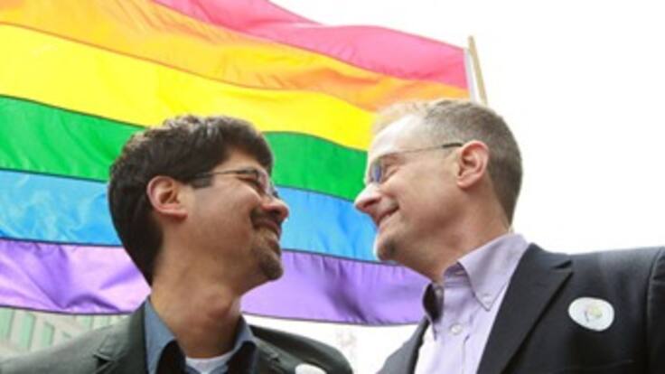 Nueva arremetida del procurador contra matrimonio homosexual