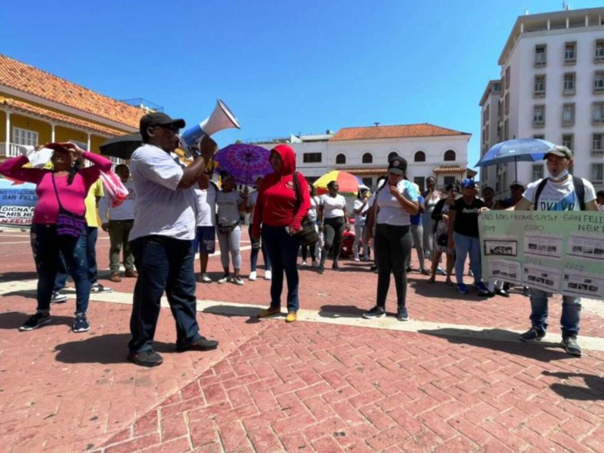 Otra protesta y nada que se definen las obras para el San Felipe Neri