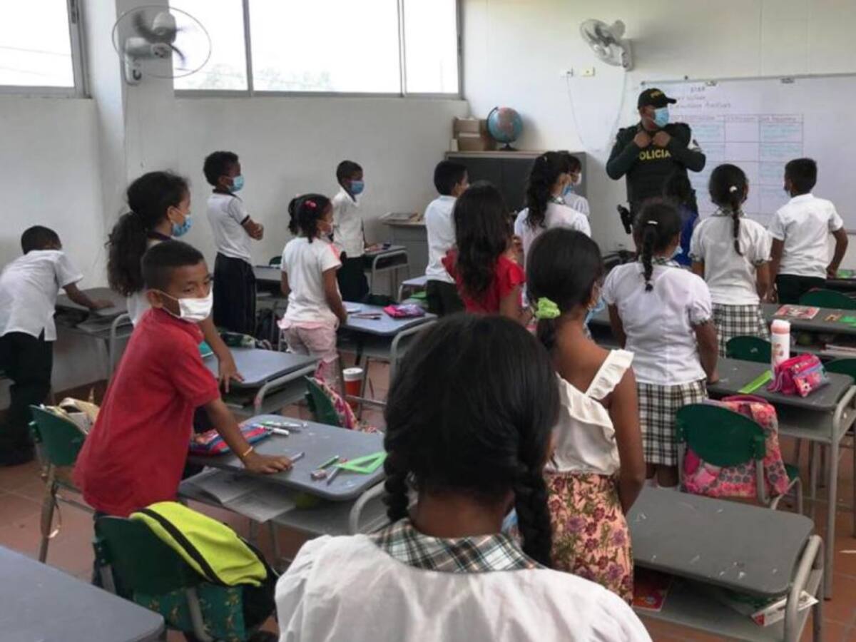 Policía de Bolívar adelanta campaña contra el bullying en colegios