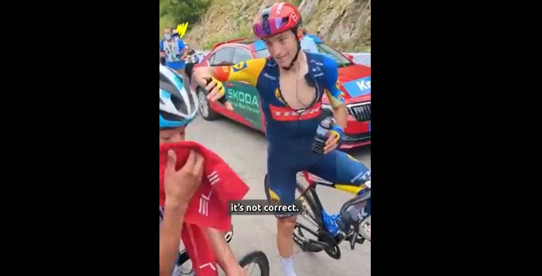 Momento del reclamo de Ciccone con Santiago Buitrago / Captura de pantalla SBS Sports