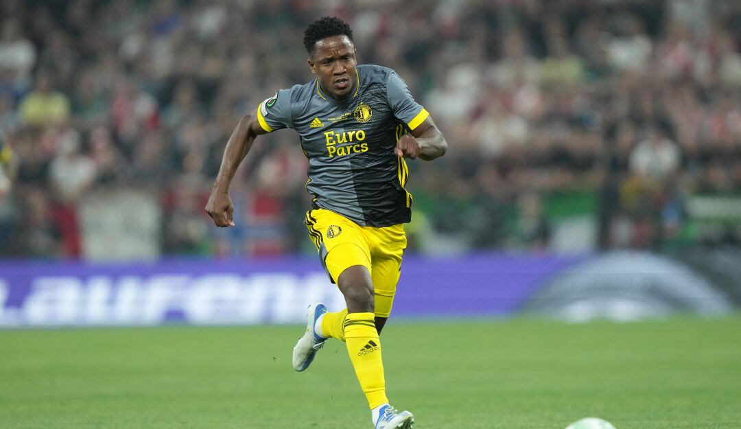 Luis Sinisterra en la final de la Conference League con el Feyenoord