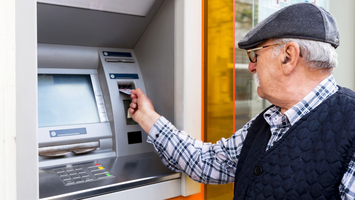 ¿Es pensionado? Consulte si le llega la prima de diciembre 2023